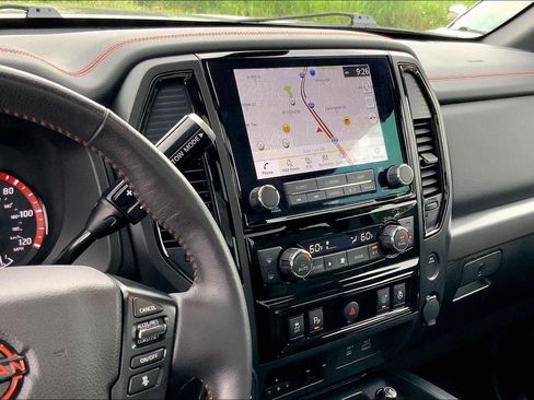 Used 2023 Nissan Titan PRO-4X w/ Pro-4x Convenience Package AWD/4WD image 6