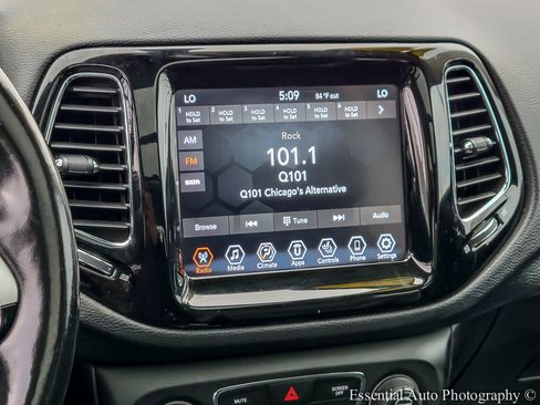 Used 2019 Jeep Compass Limited AWD/4WD image 19