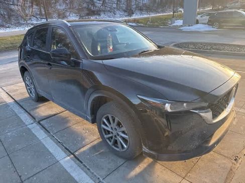 Used 2023 MAZDA CX-5 AWD 2.5 S w/ Preferred Package image 3