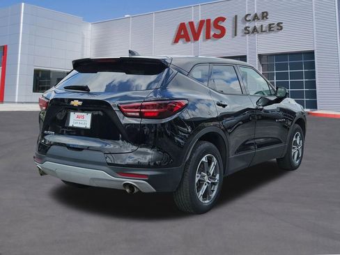 Used 2025 Chevrolet Blazer LT FWD image 6