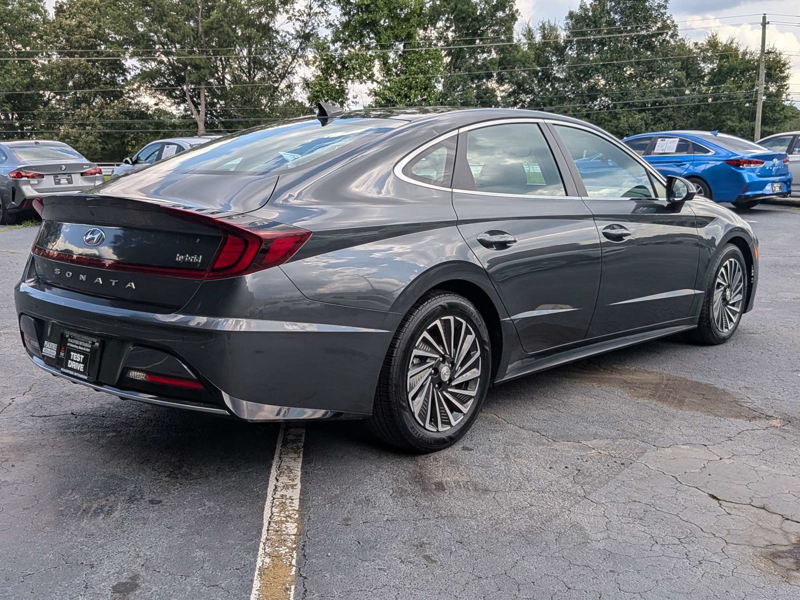Used 2021 Hyundai Sonata Limited w/ Cargo Package FWD image 4