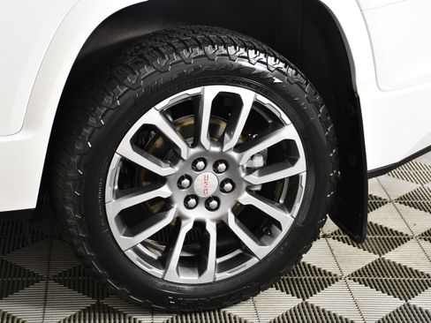 Used 2021 GMC Acadia Denali w/ Denali Ultimate Package AWD/4WD image 53