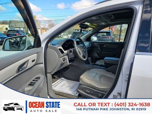 Used 2016 Chevrolet Traverse LT image 10