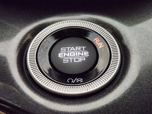 Used 2021 Jeep Grand Cherokee L Laredo RWD image 20