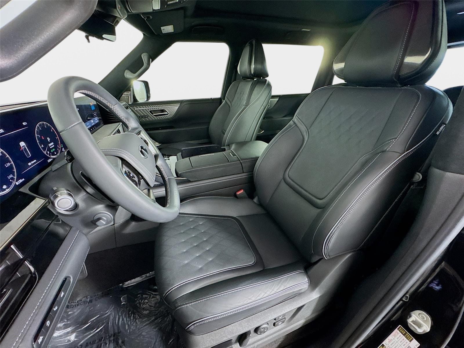 Used 2026 INFINITI QX80 Autograph w/ Premium Cargo Package AWD/4WD image 11
