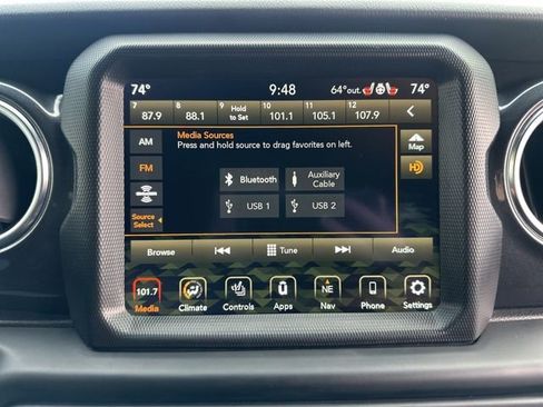 Used 2023 Jeep Wrangler Altitude image 35