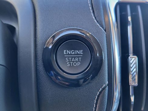 Used 2025 Ford Expedition Platinum w/ Driver's Package image 26