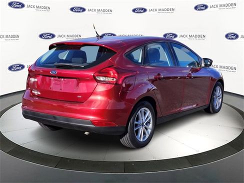 Used 2017 Ford Focus SE image 5