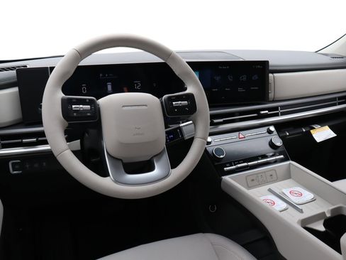 New 2026 Hyundai Santa Fe SE image 10