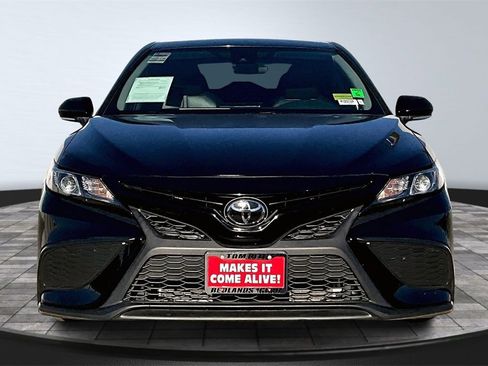 Used 2024 Toyota Camry SE image 4