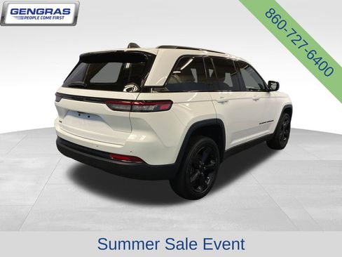 Certified 2023 Jeep Grand Cherokee Altitude AWD/4WD image 7
