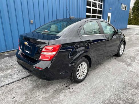 Used 2017 Chevrolet Sonic LT w/ Convenience Package image 4