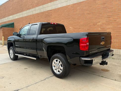 Used 2015 Chevrolet Silverado 2500 LT w/ LT Convenience Package AWD/4WD image 4
