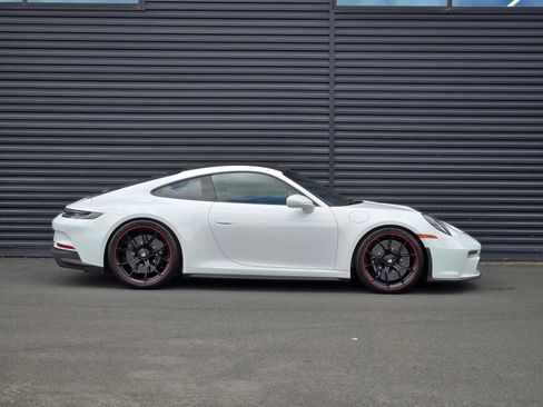 Certified 2022 Porsche 911 GT3 RWD image 9