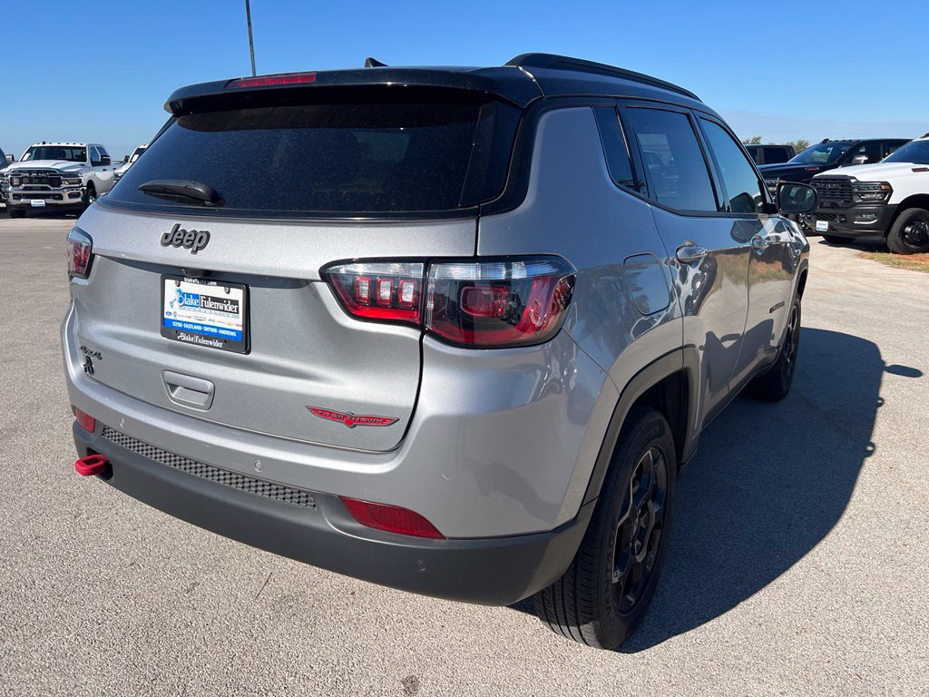 Used 2023 Jeep Compass Trailhawk AWD/4WD image 7