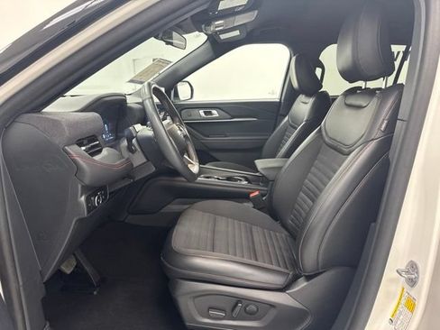 Used 2025 Ford Explorer ST-Line AWD/4WD image 23