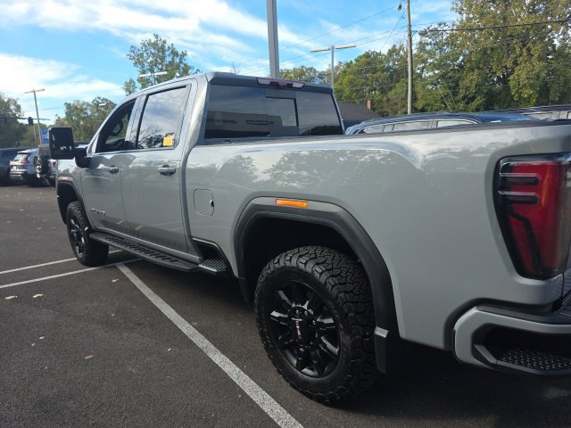 Used 2025 GMC Sierra 2500 AT4 w/ AT4 Premium Plus Package AWD/4WD image 17