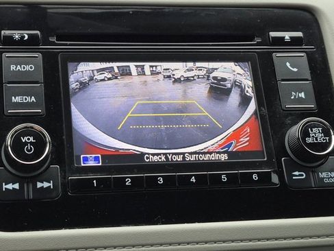 Used 2022 Honda HR-V LX image 21