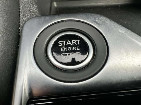 Used 2024 Nissan Sentra SR w/ SR Premium Package FWD image 27