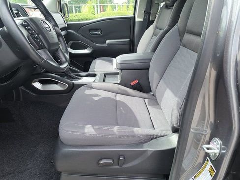 Used 2024 Nissan Frontier SV w/ Technology Package AWD/4WD image 28