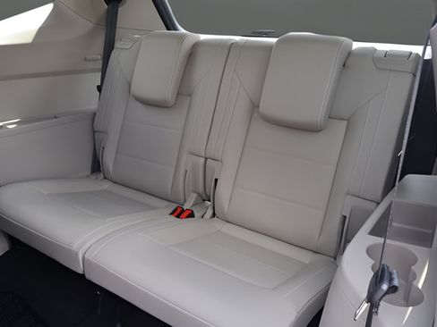 Used 2023 Volkswagen Atlas SE w/ Black Wheel Package FWD image 18