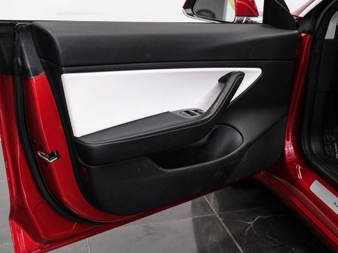 Used 2018 Tesla Model 3 Long Range image 43