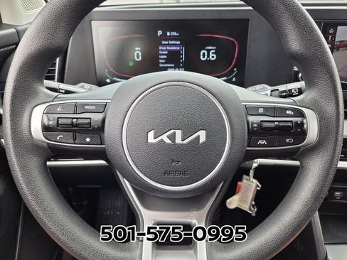 Used 2025 Kia Sportage LX FWD image 29
