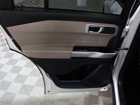 Used 2022 Ford Explorer XLT w/ Equipment Group 202A image 20