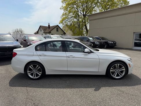 Used 2018 BMW 330i xDrive Sedan w/ Convenience Package AWD/4WD image 4