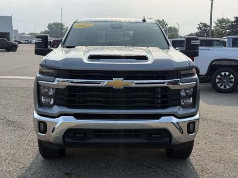 Used 2024 Chevrolet Silverado 2500 LT w/ All Star Edition AWD/4WD image 3
