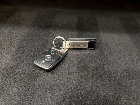 Used 2021 Mercedes-Benz C 300 4MATIC Sedan image 25