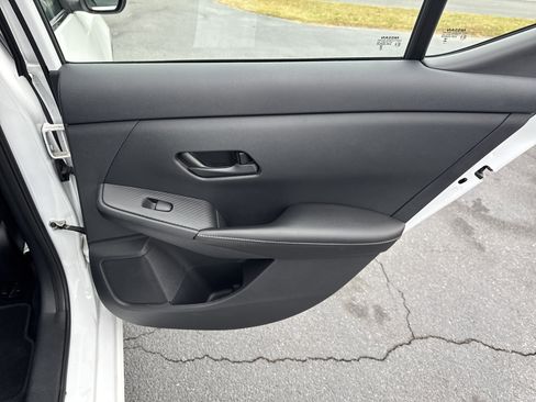 Used 2024 Nissan Sentra SV image 32