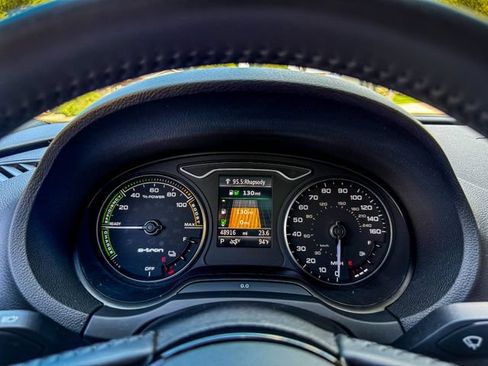 Used 2018 Audi A3 e-tron Premium FWD image 26