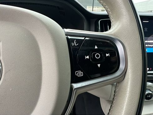 Used 2024 Volvo XC60 B5 Core image 29