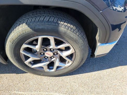 Used 2022 GMC Sierra 1500 SLT w/ SLT Convenience Package image 8