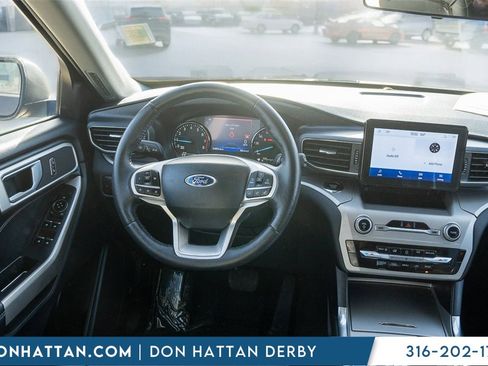 Used 2023 Ford Explorer XLT w/ Equipment Group 202A image 5