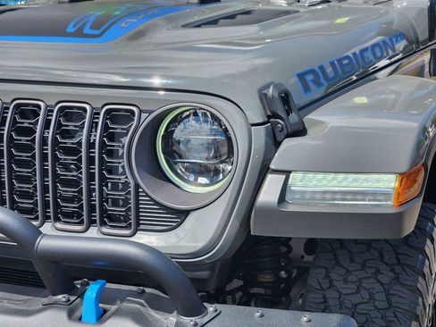 Used 2023 Jeep Wrangler Unlimited Rubicon 4xe AWD/4WD image 8