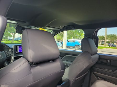 Used 2024 Toyota Tacoma SR RWD image 11