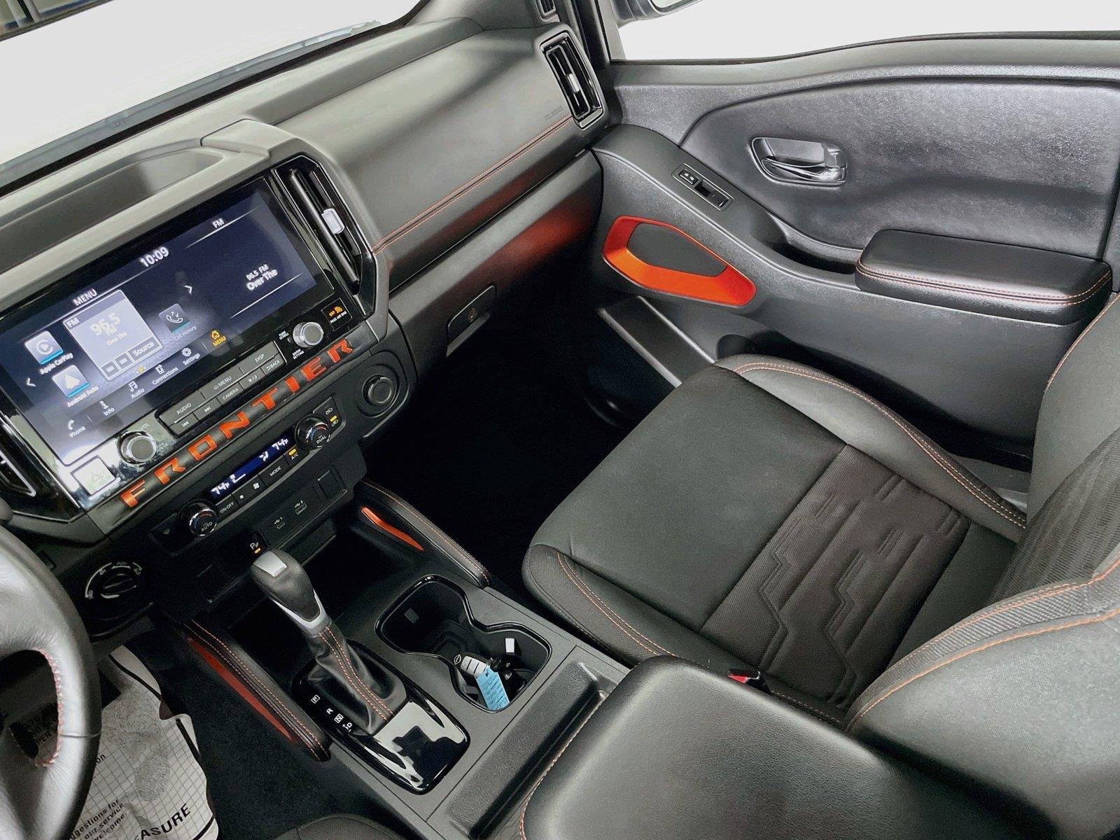 Used 2025 Nissan Frontier PRO-4X AWD/4WD image 24