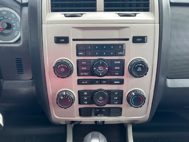 Used 2010 Ford Escape XLT AWD/4WD image 21