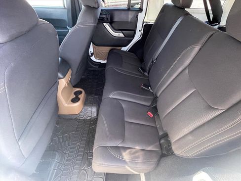 Used 2014 Jeep Wrangler Unlimited Sahara w/ Connectivity Group image 20