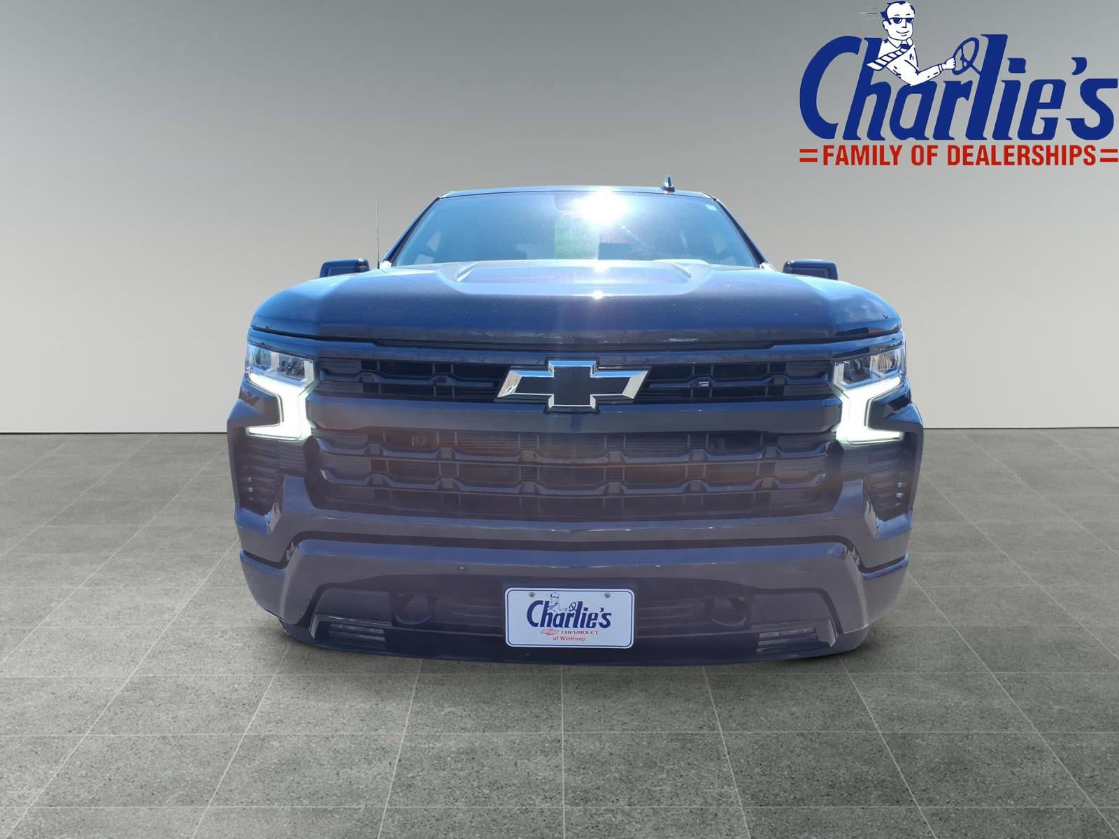 Used 2023 Chevrolet Silverado 1500 RST w/ Z71 Off-Road Package AWD/4WD image 2