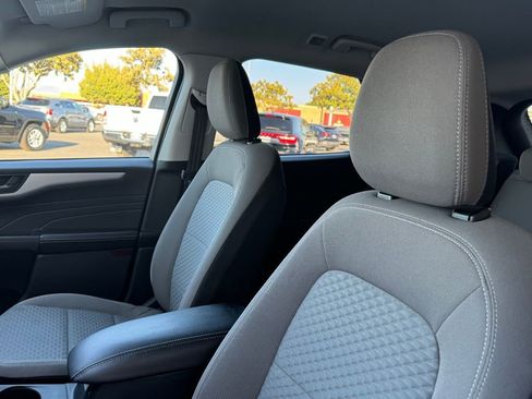 Used 2022 Ford Escape SE image 16