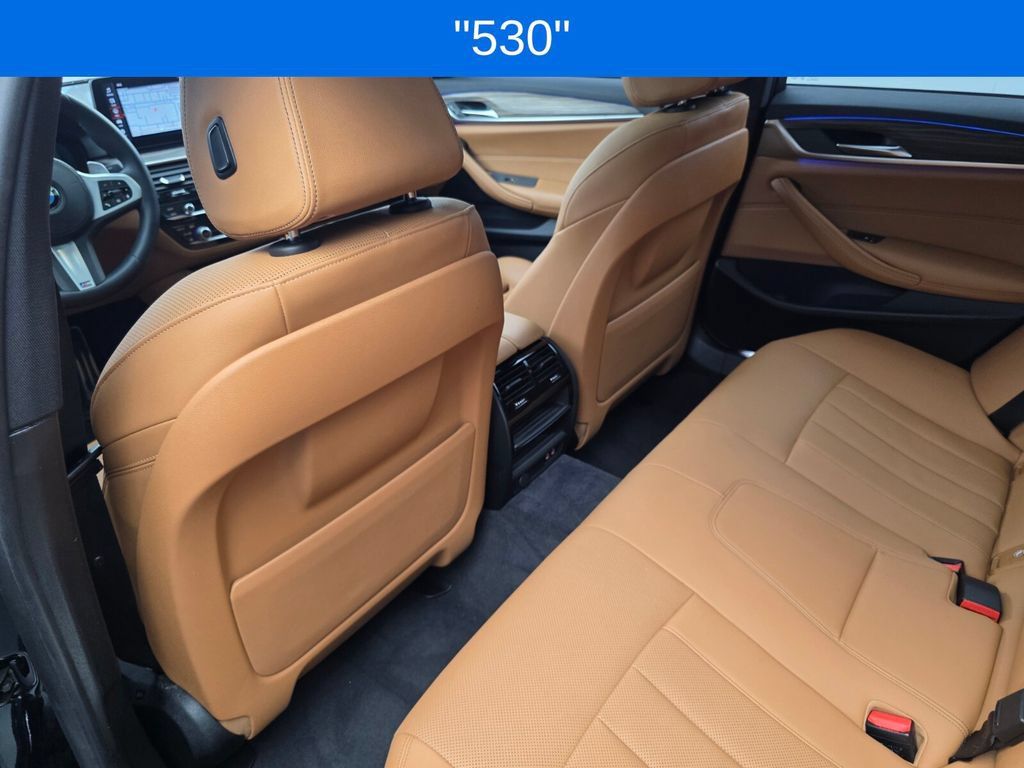 Used 2021 BMW 530i w/ M Sport Package RWD image 15