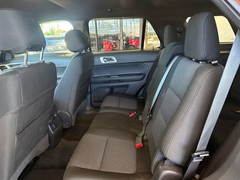 Used 2015 Ford Explorer XLT AWD/4WD image 14