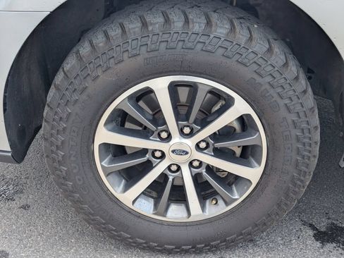 Used 2020 Ford Expedition XL AWD/4WD image 11