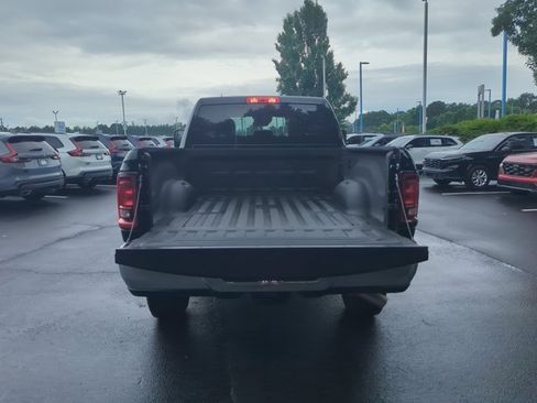 Used 2025 RAM 2500 Big Horn AWD/4WD image 6