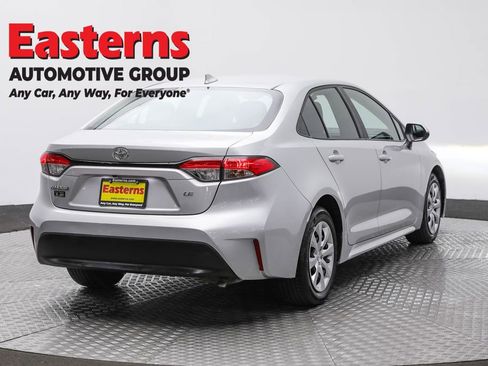 Used 2023 Toyota Corolla LE image 5