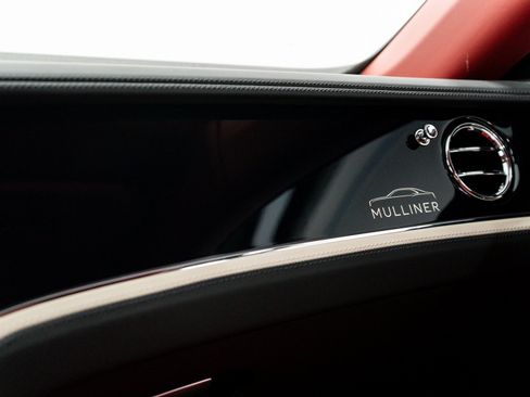 New 2025 Bentley Flying Spur Plug-In Hybrid image 43