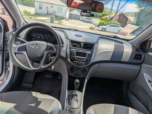 Used 2016 Hyundai Accent SE FWD image 8